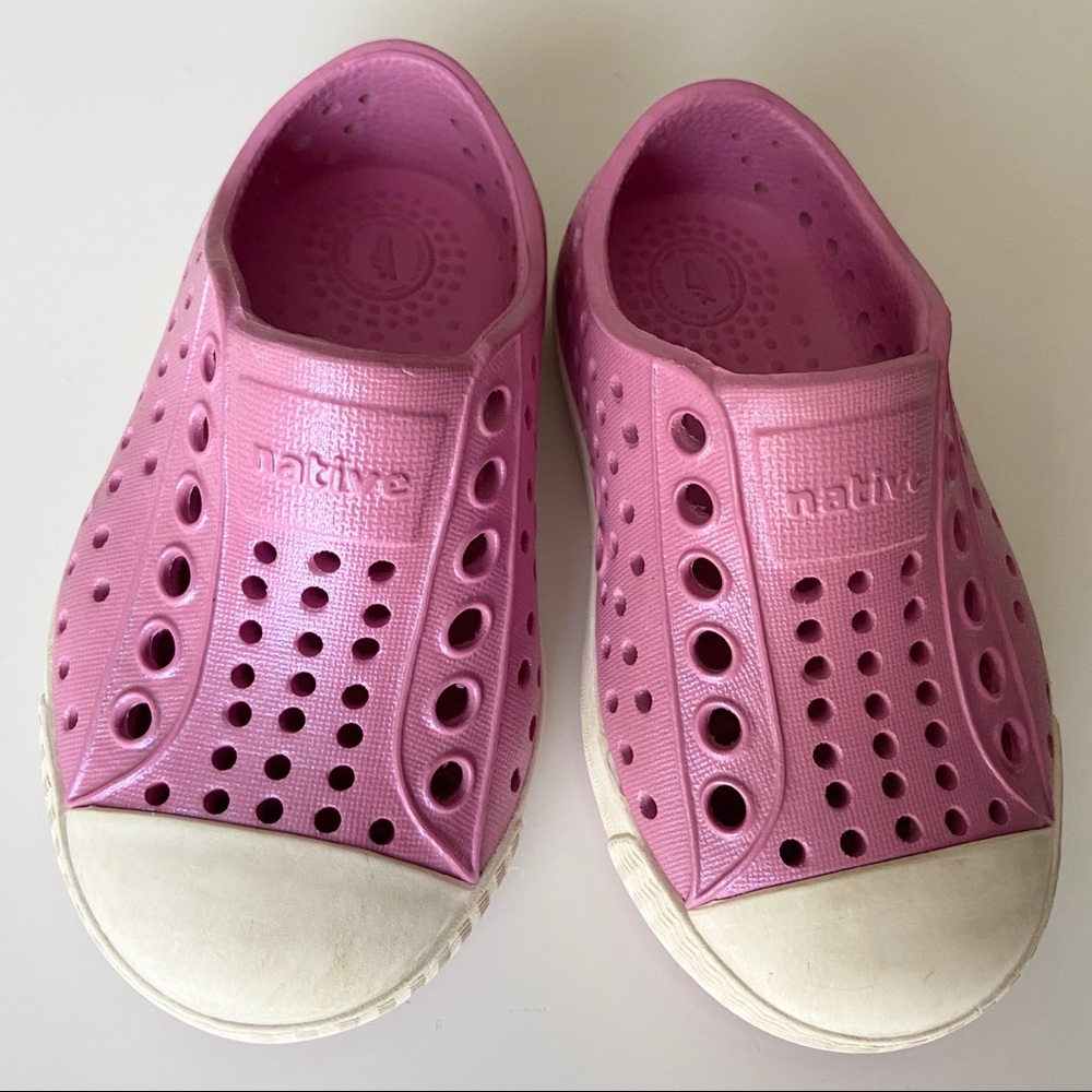 Native iridescent pink shoes